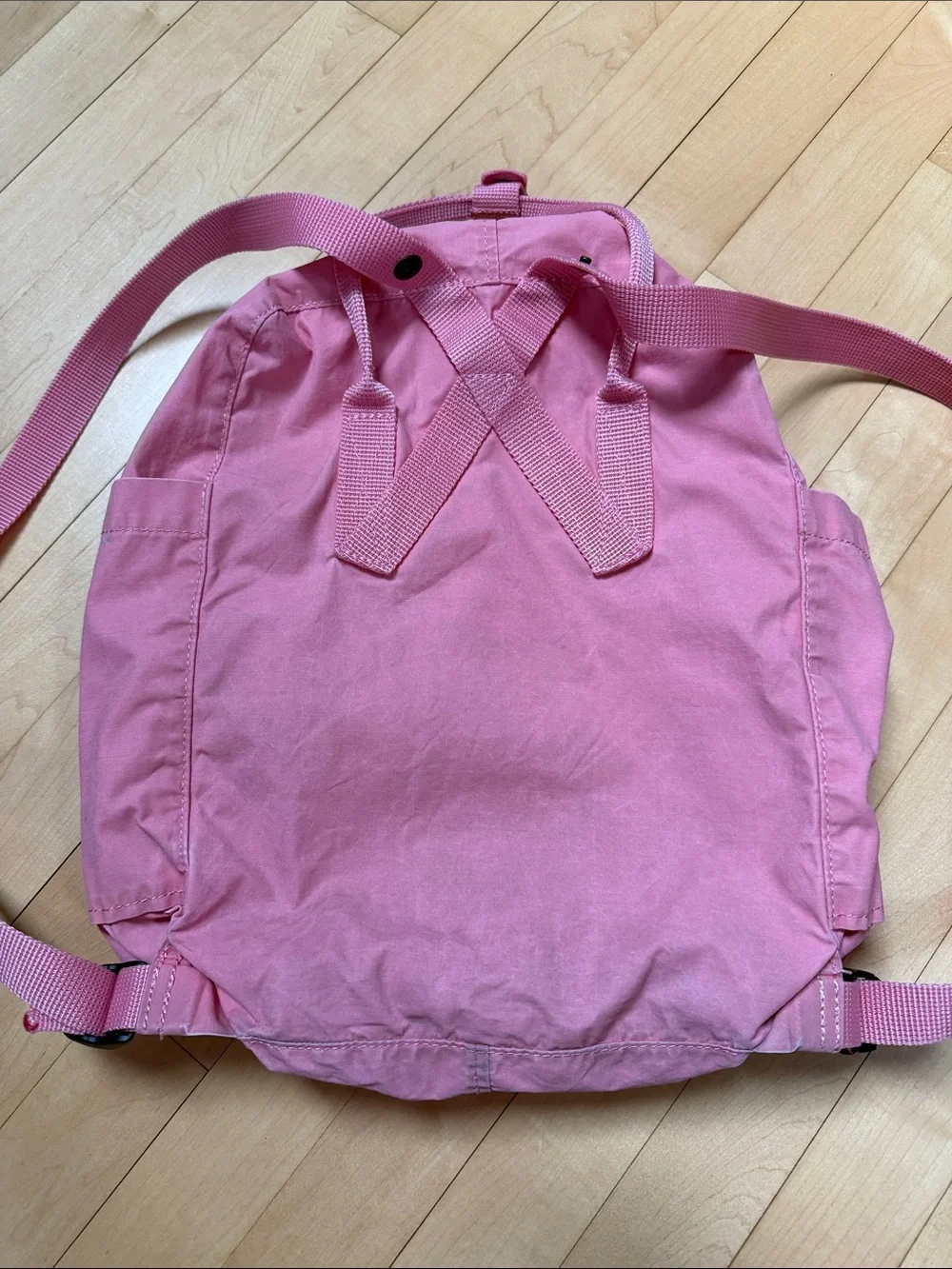 Fjallraven Kanken Mini Backpack in Pink